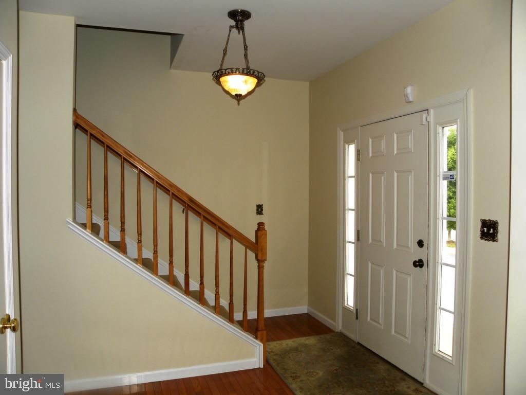 236 North Oak Street Lititz, PA 17543 - Photo 2 of 25