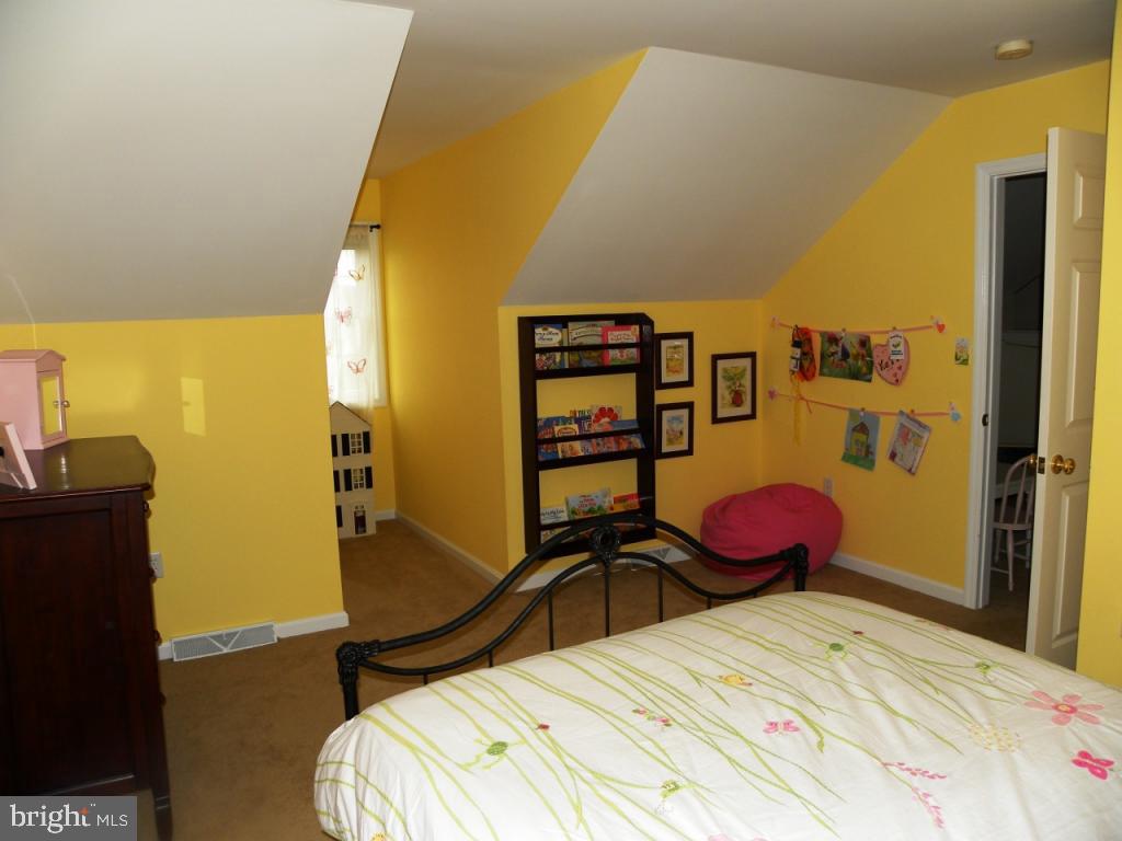 236 North Oak Street Lititz, PA 17543 - Photo 18 of 25