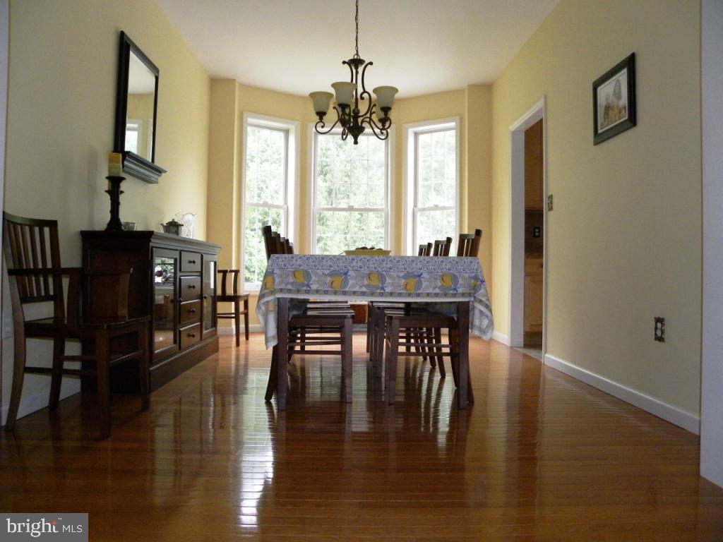 236 North Oak Street Lititz, PA 17543 - Photo 5 of 25