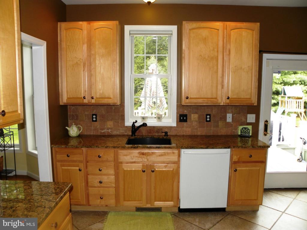 236 North Oak Street Lititz, PA 17543 - Photo 6 of 25