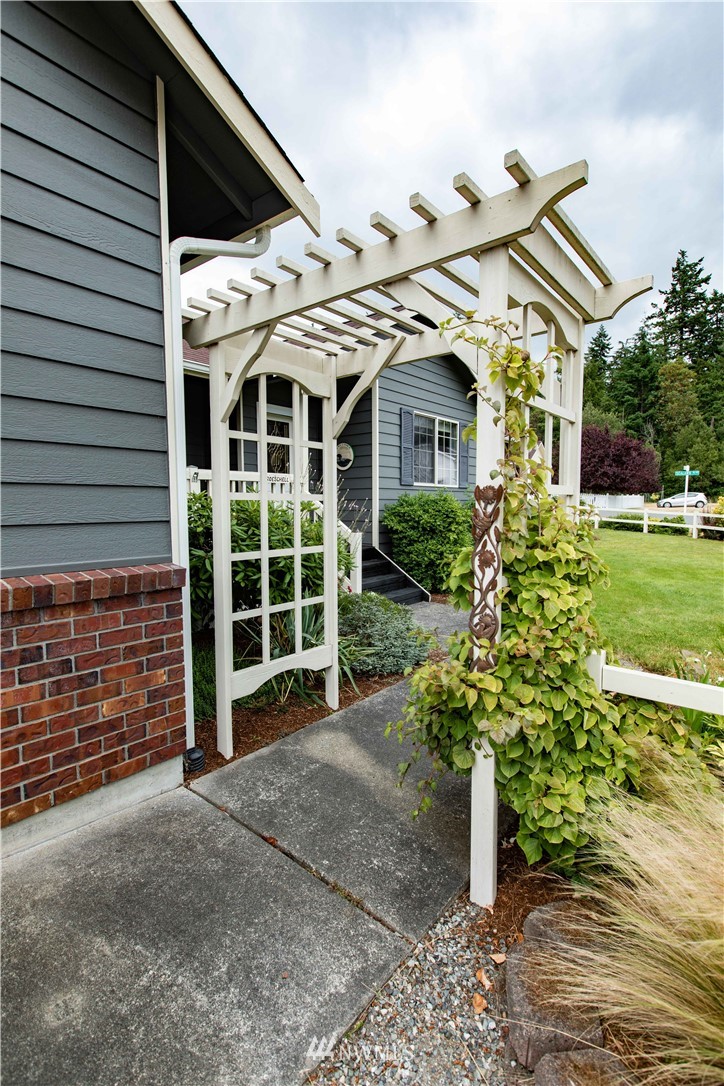 4820 Haines Road Freeland, WA 98249 - Photo 2 of 28 Gallery Image 2