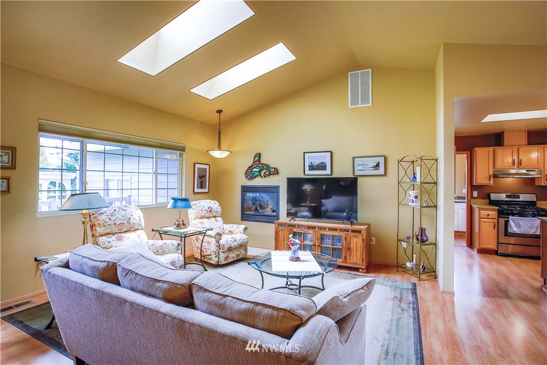 4820 Haines Road Freeland, WA 98249 - Photo 5 of 28 Gallery Image 5
