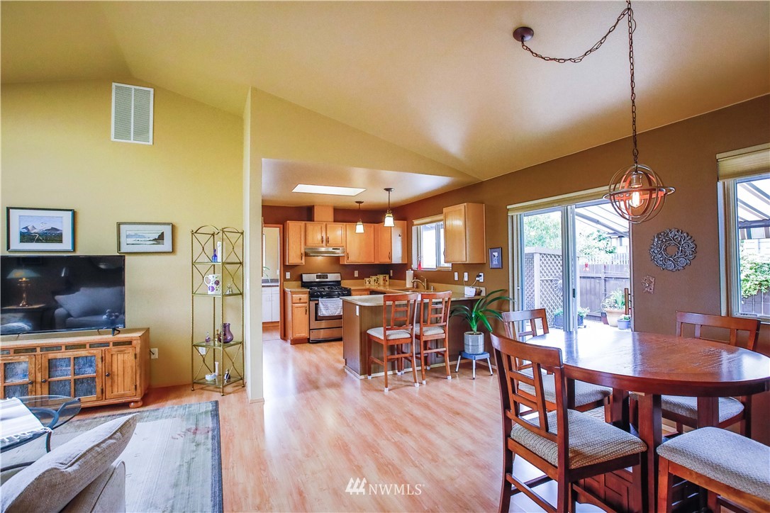 4820 Haines Road Freeland, WA 98249 - Photo 6 of 28 Gallery Image 6