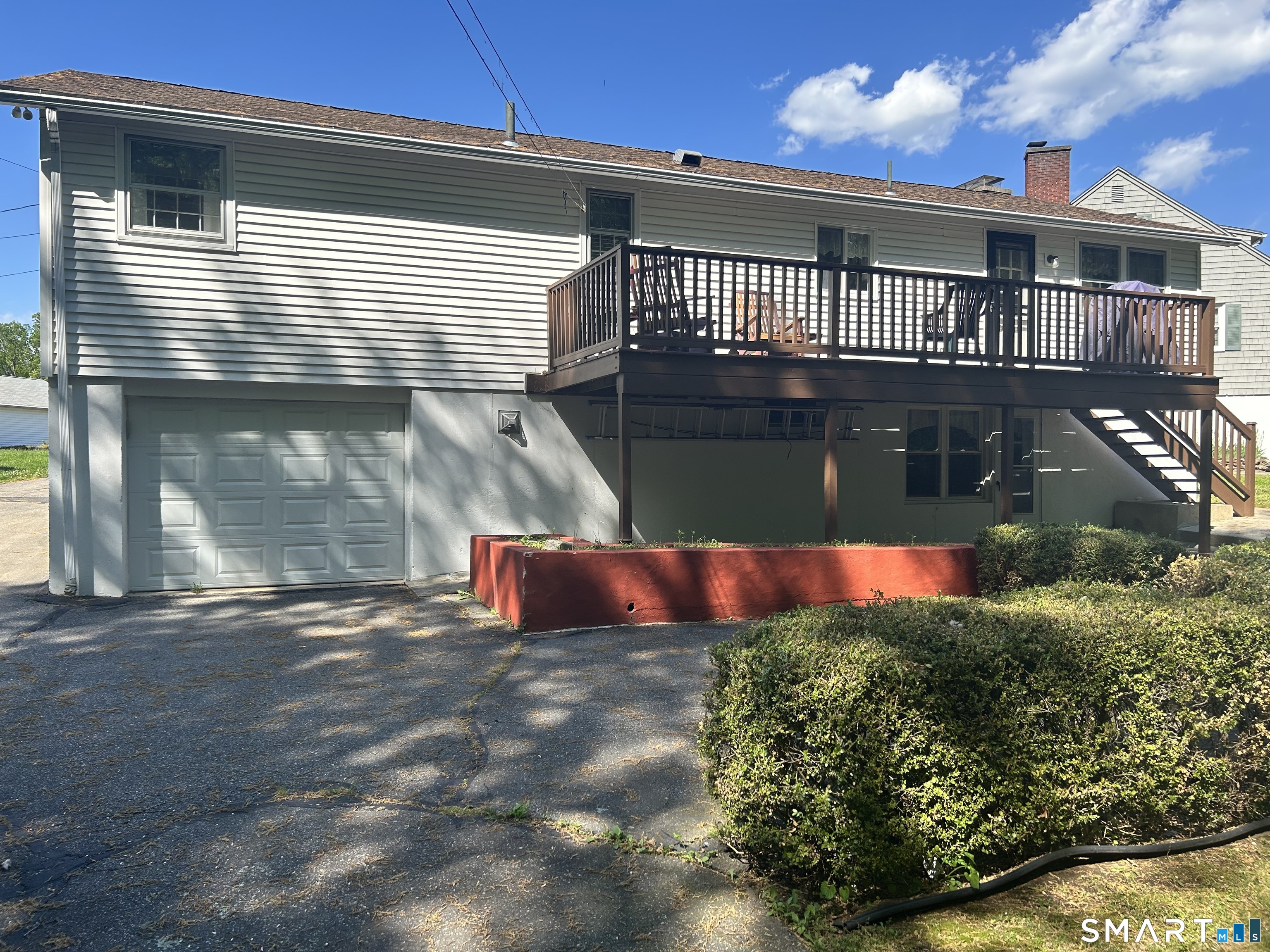 21 Parklawn Circle Waterbury, CT 06708 - Photo 9 of 13