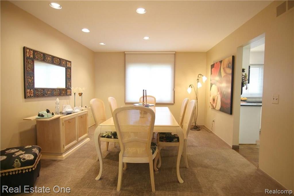 30215 High Valley Road Farmington Hills, MI 48331 - Photo 11 of 30