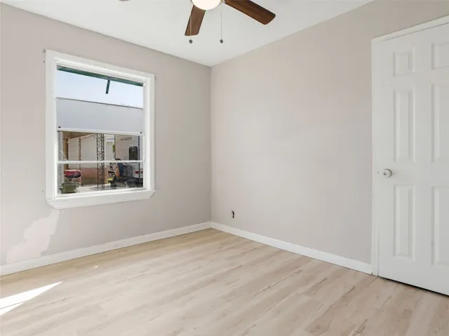 $1,200 | 1114 West 11th Street, Freeport, TX 77541