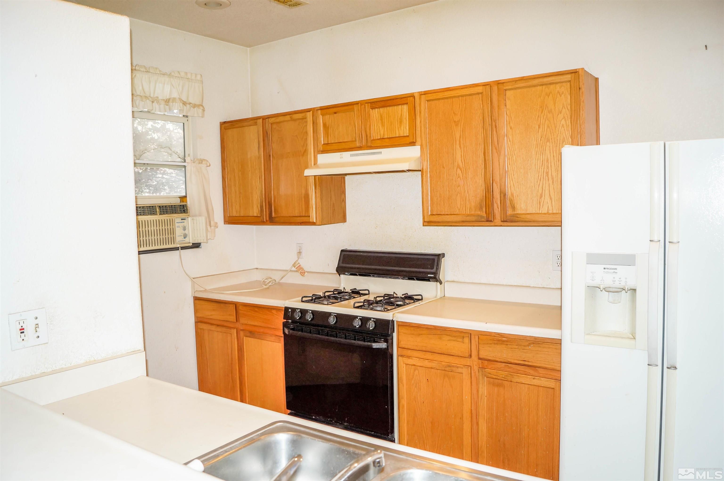 8620 Malibu Drive Reno, NV 89506 - Photo 4 of 25 Photo 4