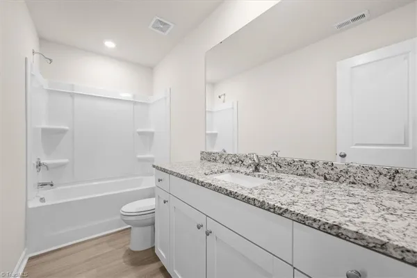 $264,900 | 2112 Willow Gln Drive, Graham, NC 27253