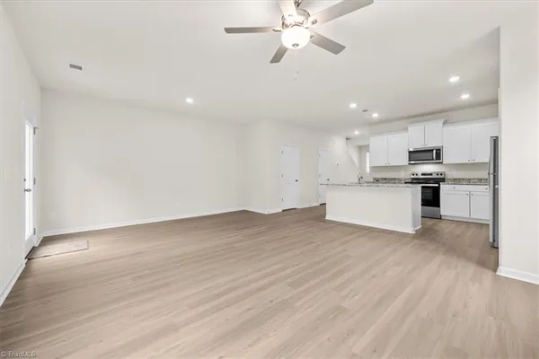 $264,900 | 2112 Willow Gln Drive, Graham, NC 27253