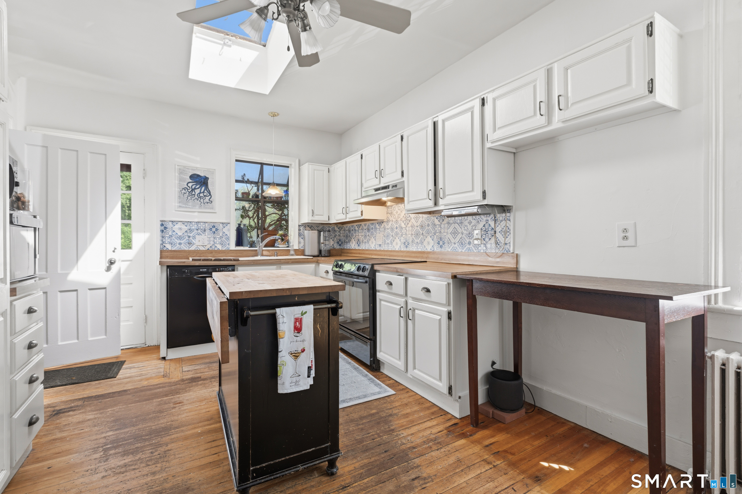 159 Cross Highway Redding, CT 06896 - Photo 11 of 39