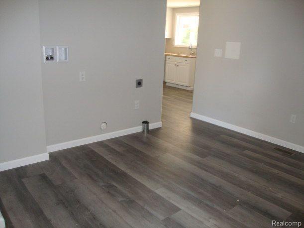 5171 East Mt Morris Road Mount Morris, MI 48458 - Photo 3 of 11