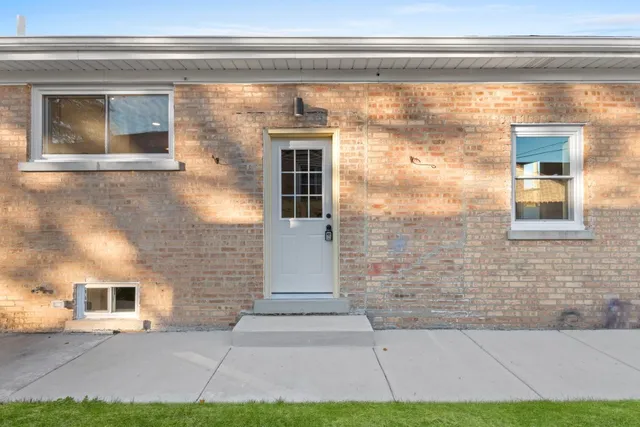 $434,999 | 1619 North 20th Avenue, Melrose Park, IL 60160