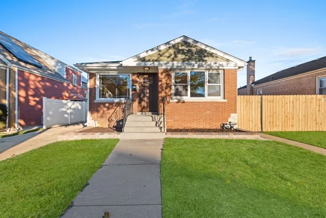 $434,999 | 1619 North 20th Avenue, Melrose Park, IL 60160