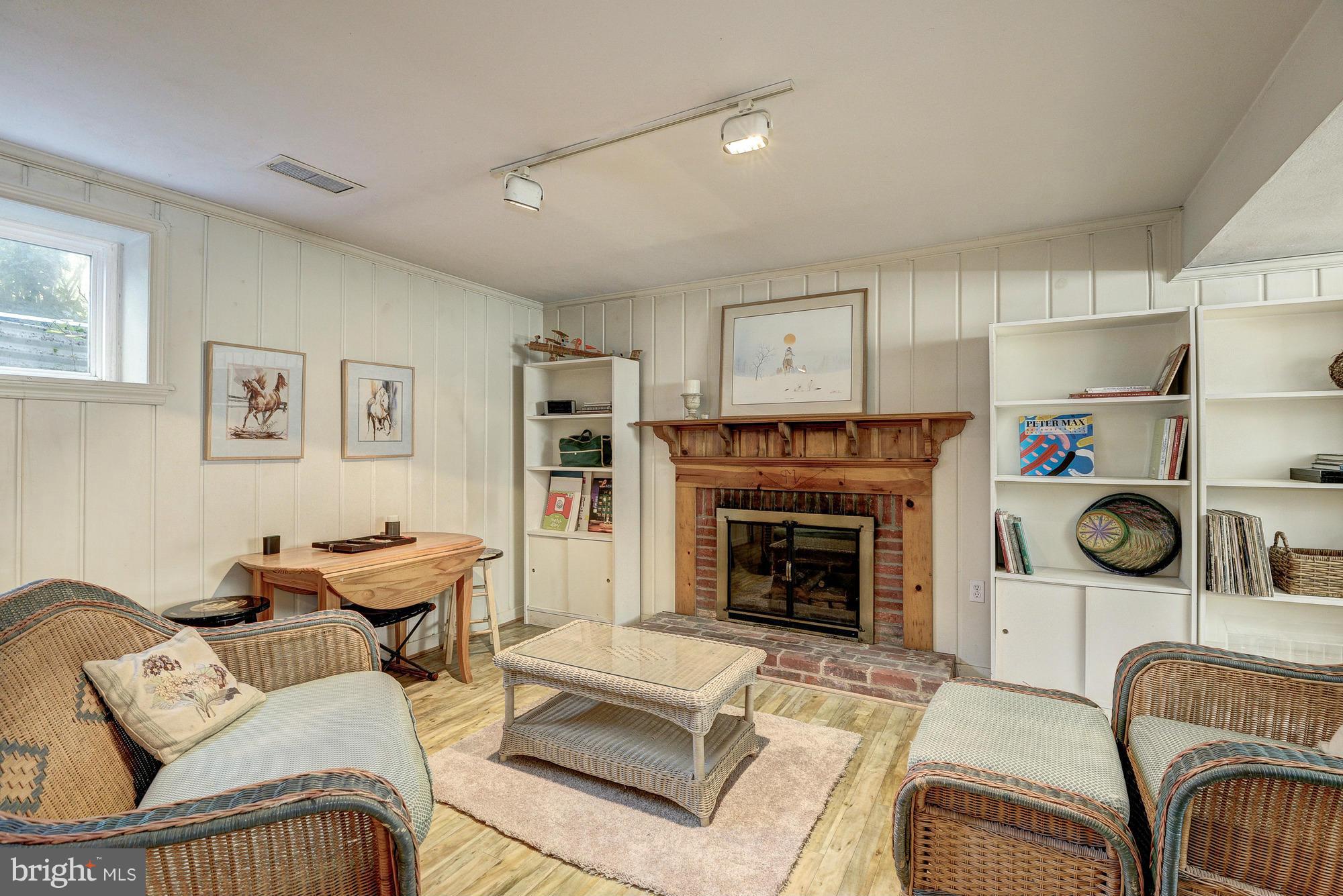 5504 Jordan Road Bethesda, MD 20816 - Photo 13 of 26 Interior (General)
