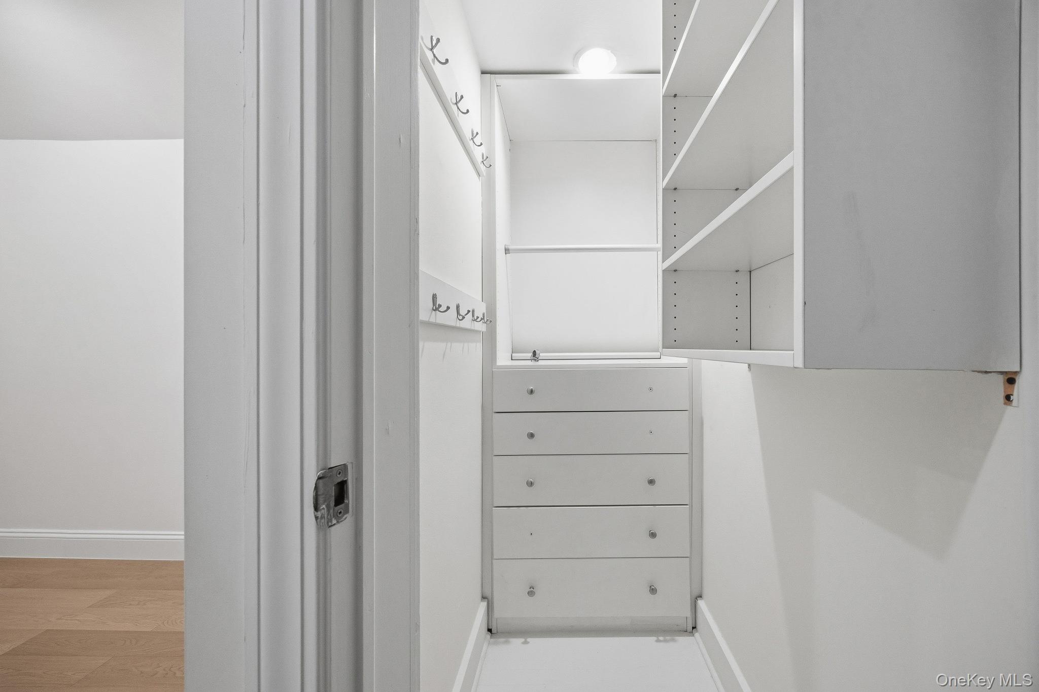 2 Wynmor Road Scarsdale, NY 10583 - Photo 30 of 38