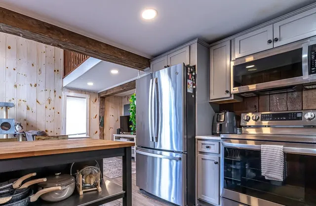 $547,500 | 1 Old Coach Road, New Boston, NH 03070