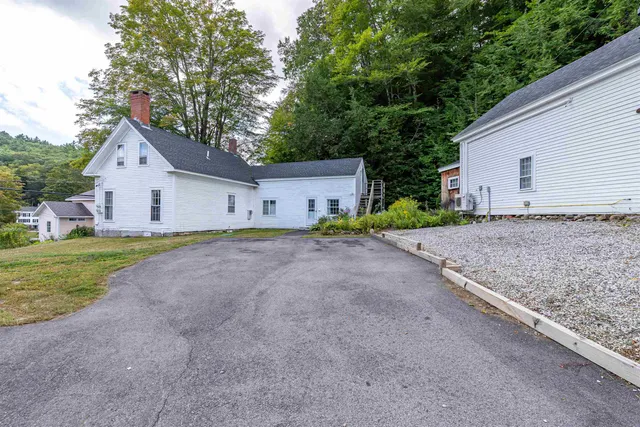 $547,500 | 1 Old Coach Road, New Boston, NH 03070