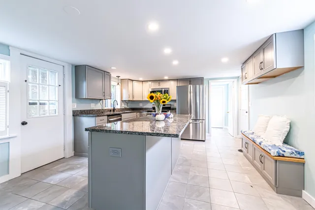 $549,900 | 1 Old Coach Road, New Boston, NH 03070