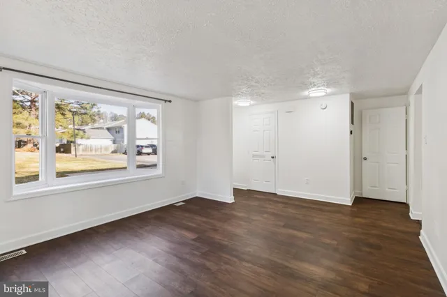 $279,999 | 20801 Harlequin Lane, Callaway, MD 20620