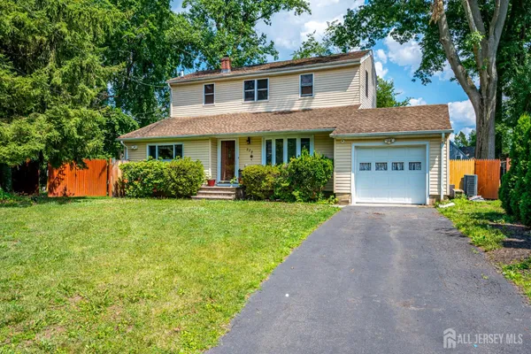 $575,000 | 228 Henry Court, North Plainfield, NJ 07060