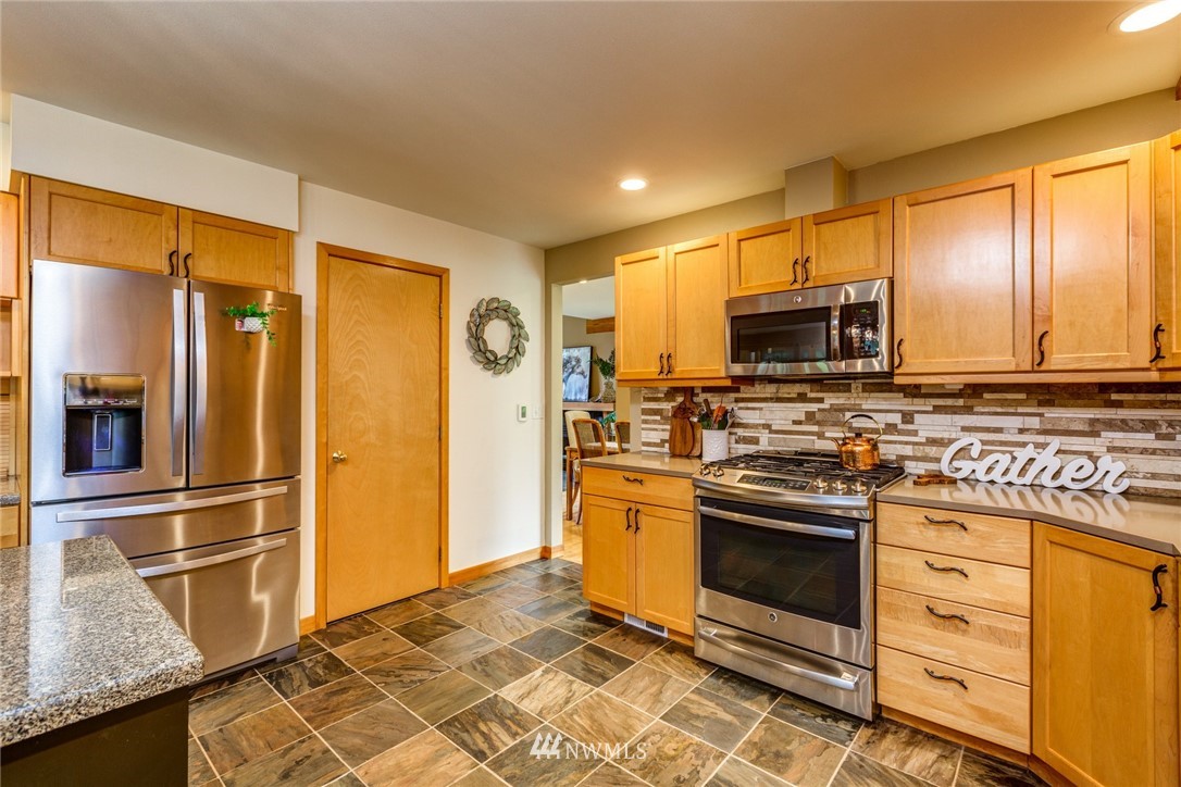 9533 Flambeau Road Blaine, WA 98230 - Photo 8 of 40 Gallery Image 8