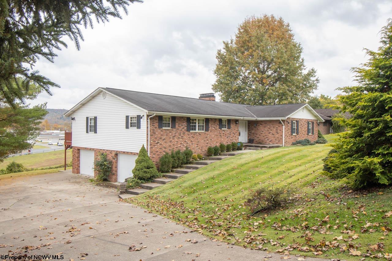 208 Emerson Road Clarksburg, WV 26301 - Photo 3 of 26 Gallery Image 3