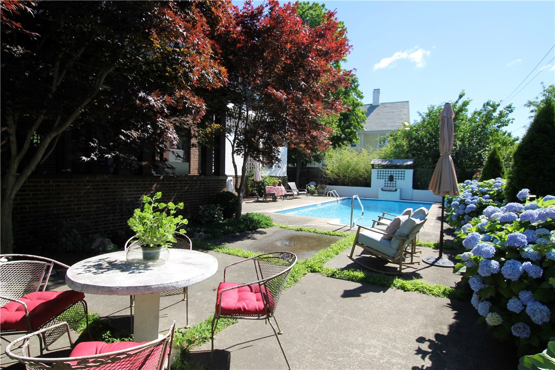 24 Walnut Street Pawtucket, RI 02860 - Photo 42 of 50