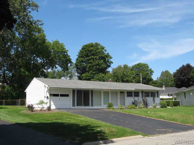 8 Standish Road Lockport City, NY 14094 - Photo 1 of 16 Exterior Front