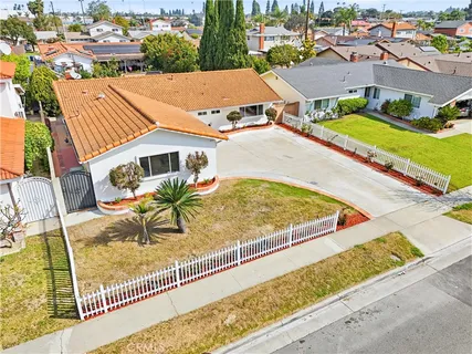$1,450,000 | 10377 Morning Glory Avenue, Fountain Valley, CA 92708