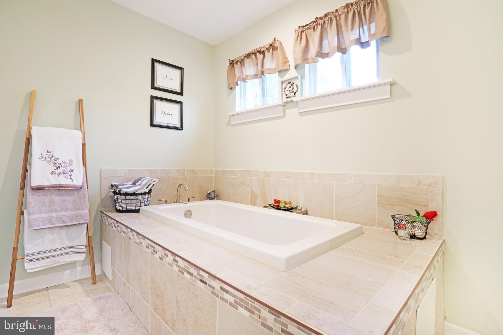 430 Dickinson Road Wenonah, NJ 08090 - Photo 25 of 32 Primary Bath Jetted Tub