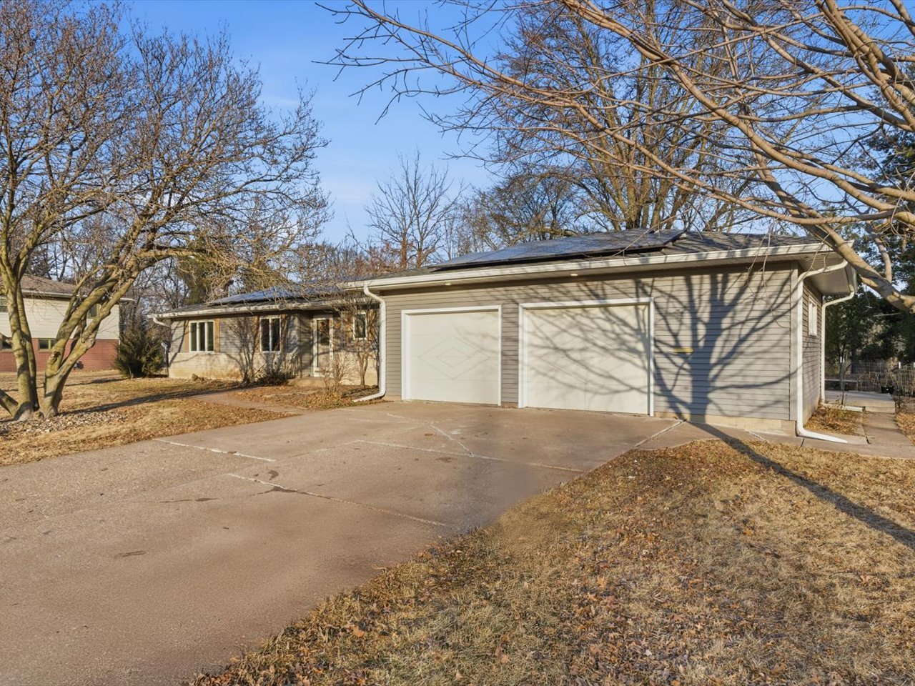 2610 31st Street Moline, IL 61265 - Photo 3 of 50