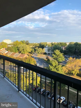 $1,750 | 7401 Westlake Terrace, Unit 1005, Bethesda, MD 20817