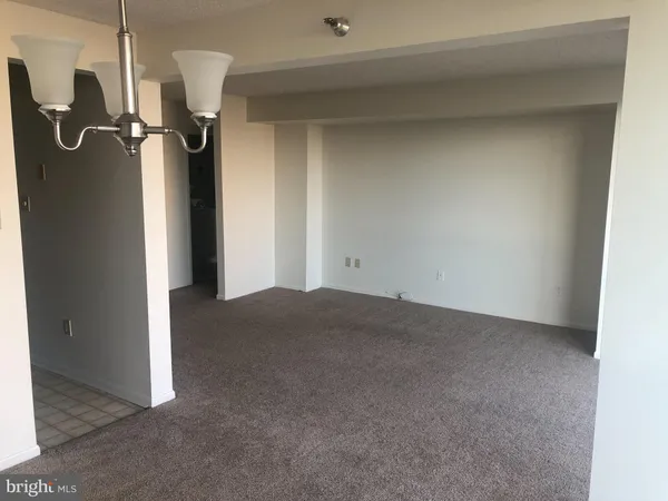 $1,750 | 7401 Westlake Terrace, Unit 1005, Bethesda, MD 20817