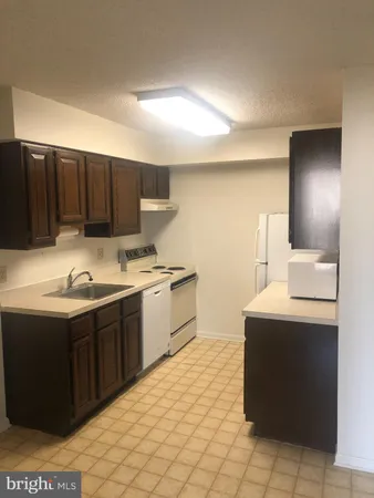 $1,750 | 7401 Westlake Terrace, Unit 1005, Bethesda, MD 20817