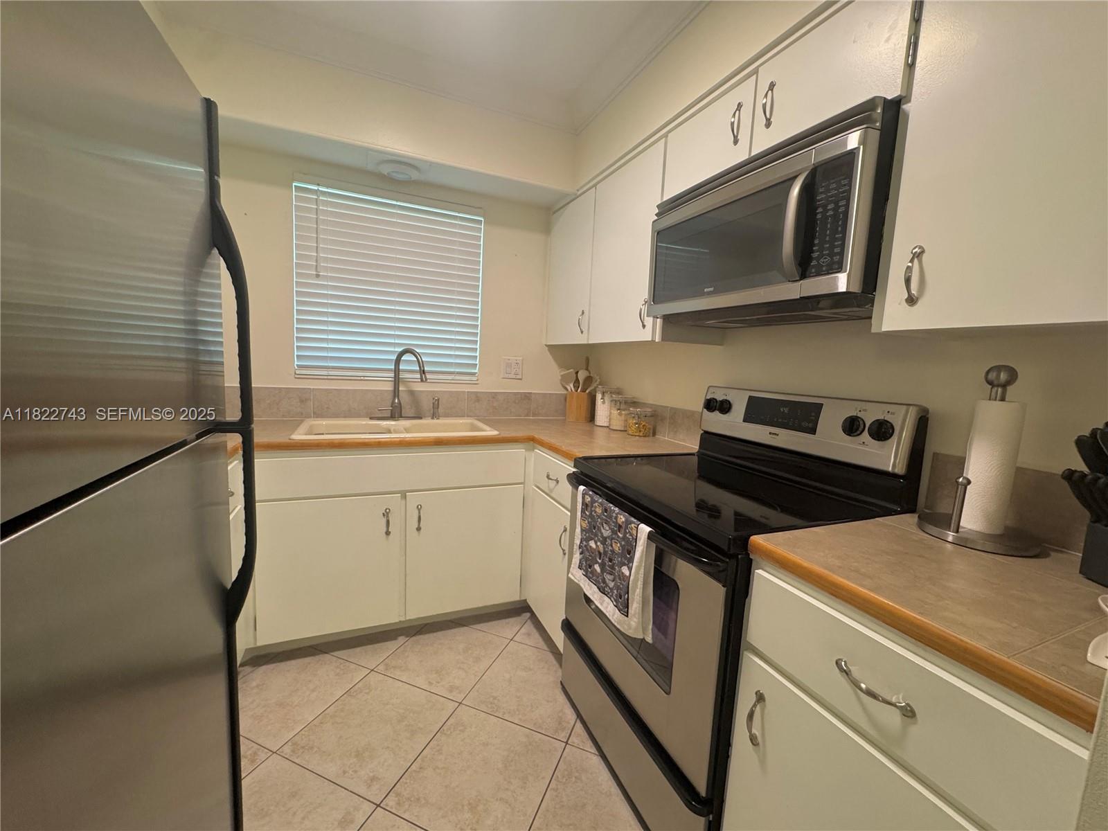 3801 Northeast 22nd Terrace, Unit 7 Lighthouse Point, FL 33064 - Photo 13 of 20 Photo 13