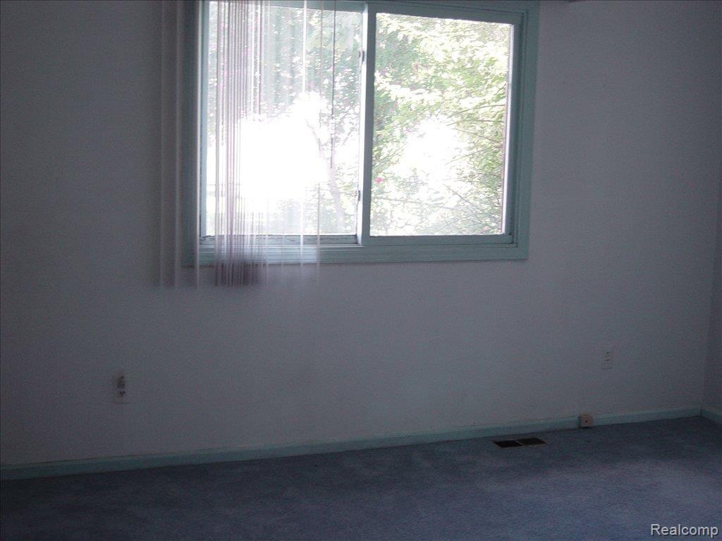 17992 Reed Street Melvindale, MI 48122 - Photo 14 of 18 17992 REED MELVINDALE 011