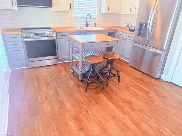 $1,700 | 930 Hazelwood Drive, Winston-Salem, NC 27103