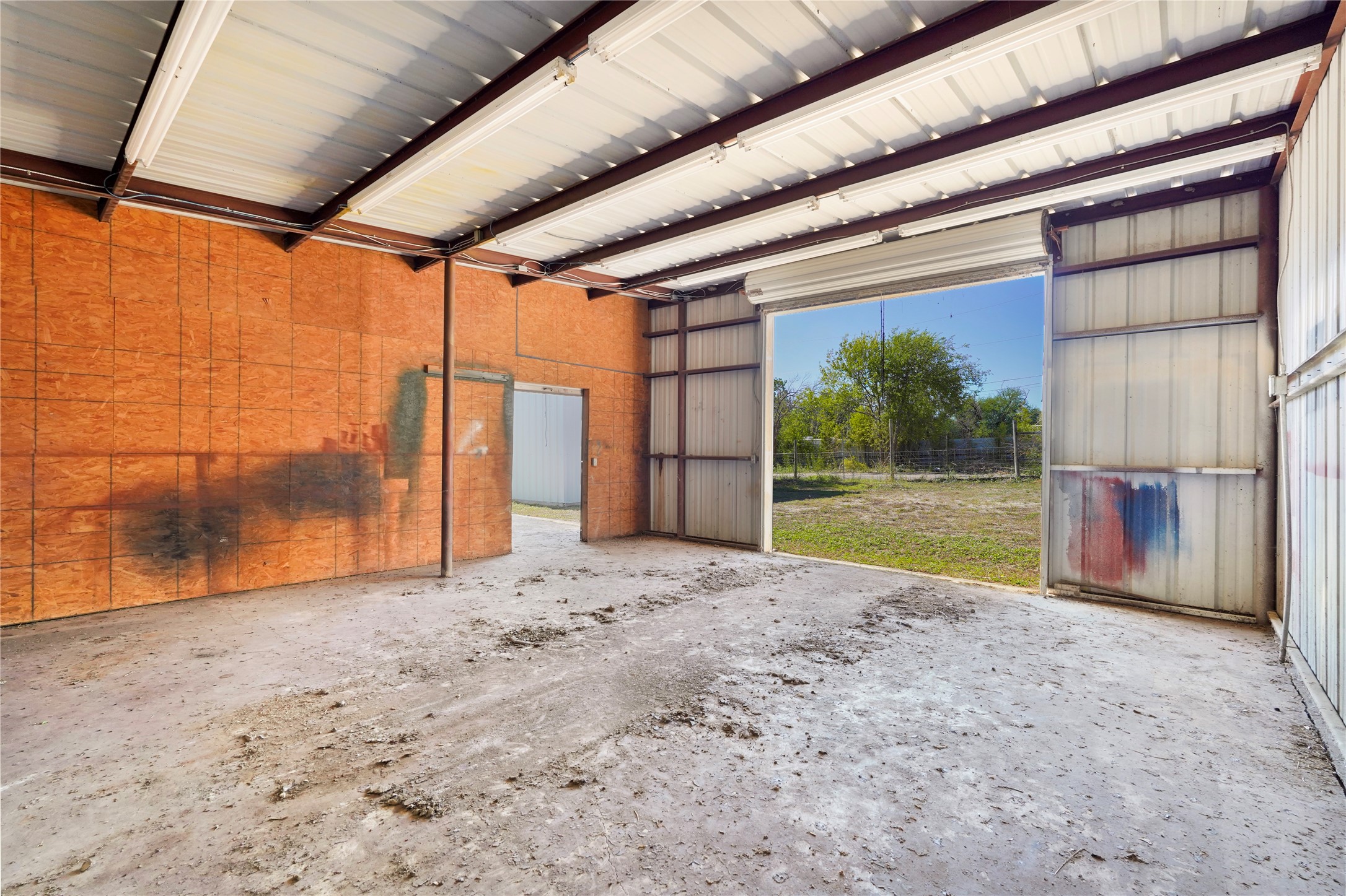 2111 Rigsby Avenue San Antonio, TX 78210 - Photo 8 of 21