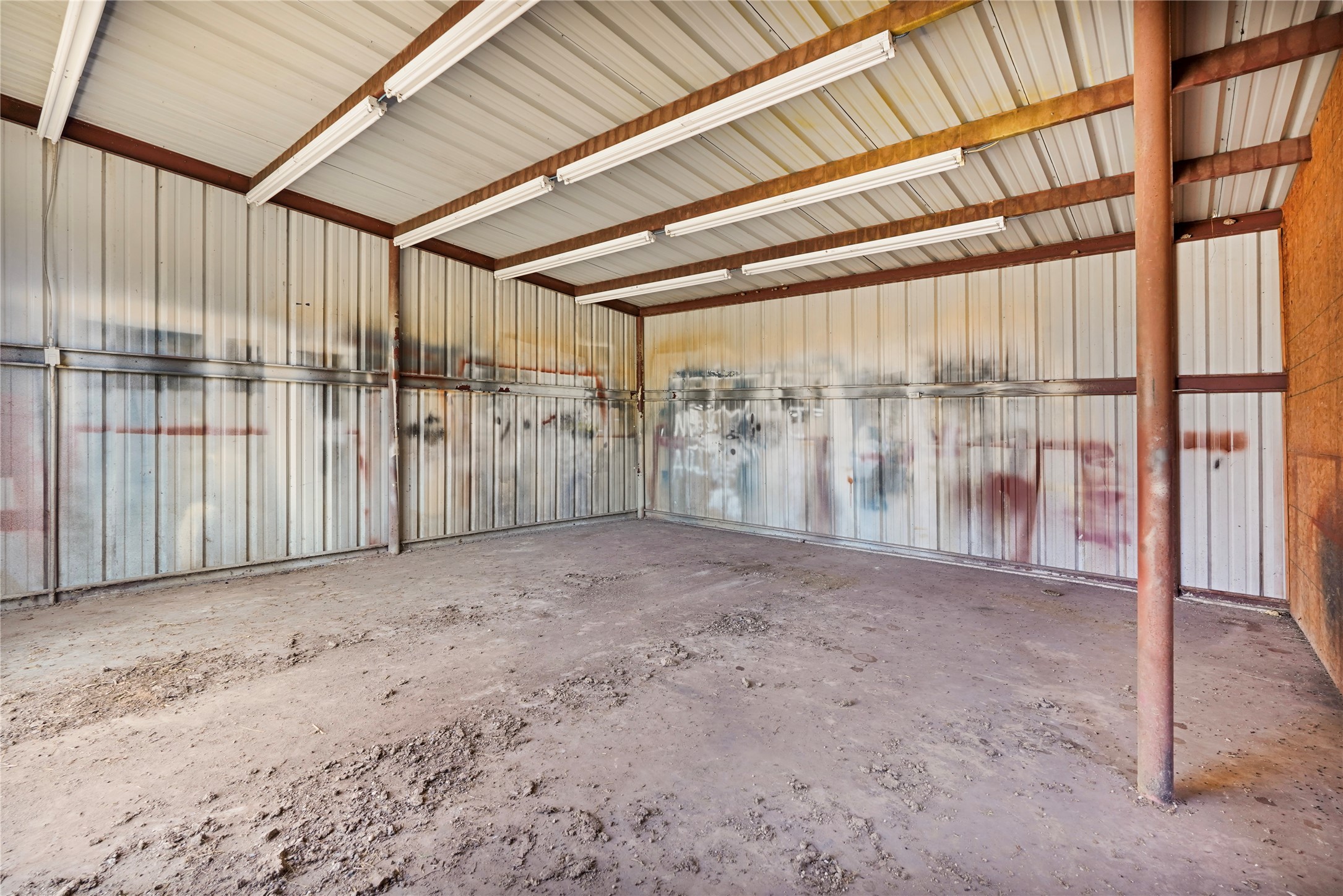 2111 Rigsby Avenue San Antonio, TX 78210 - Photo 9 of 21