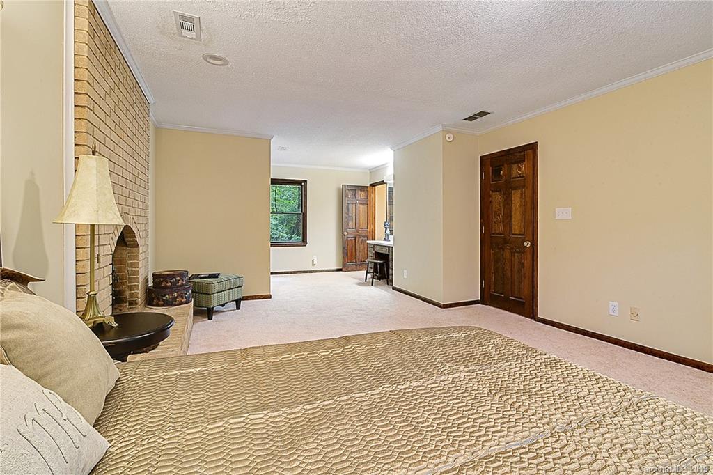 8083 Hambright Road Huntersville, NC 28078 - Photo 11 of 23 Gallery Image 11