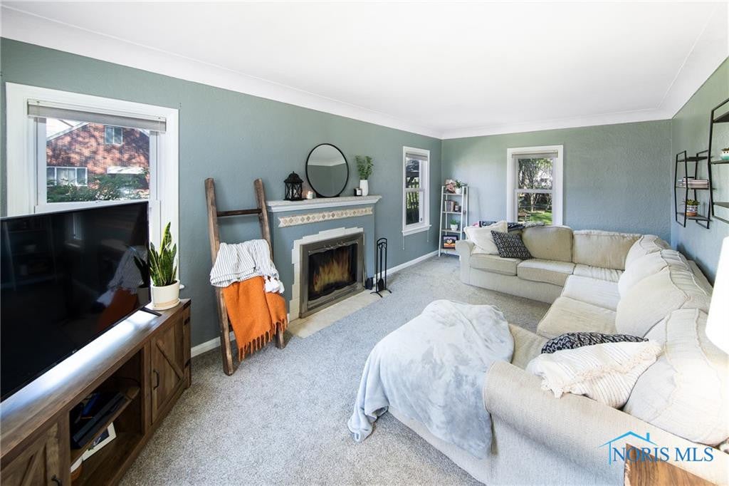 1586 Gould Road Toledo, OH 43612 - Photo 4 of 24 Gallery Image 4