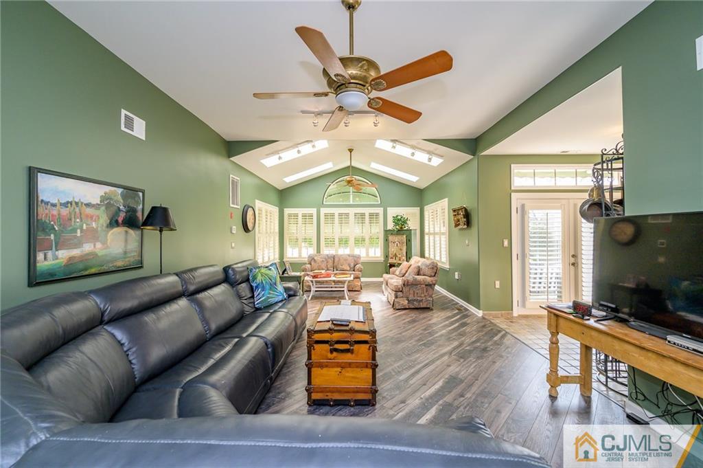 143 Eleanor Road Manchester Township, NJ 08759 - Photo 22 of 48 Gallery Image 22