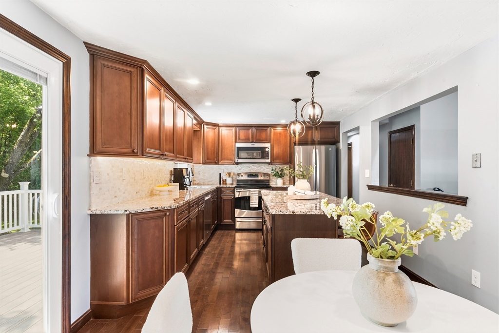 41 William Kelley Road Stoughton, MA 02072 - Photo 7 of 21