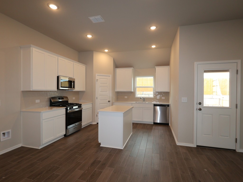 12216 Dillon Fls Drive Austin, TX 78747 - Photo 6 of 26