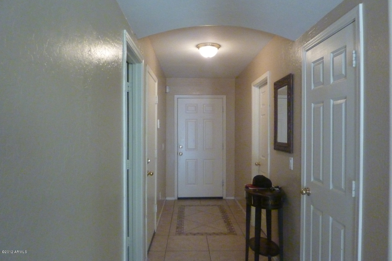 3421 West Fraktur Road Phoenix, AZ 85041 - Photo 5 of 16 P1060409