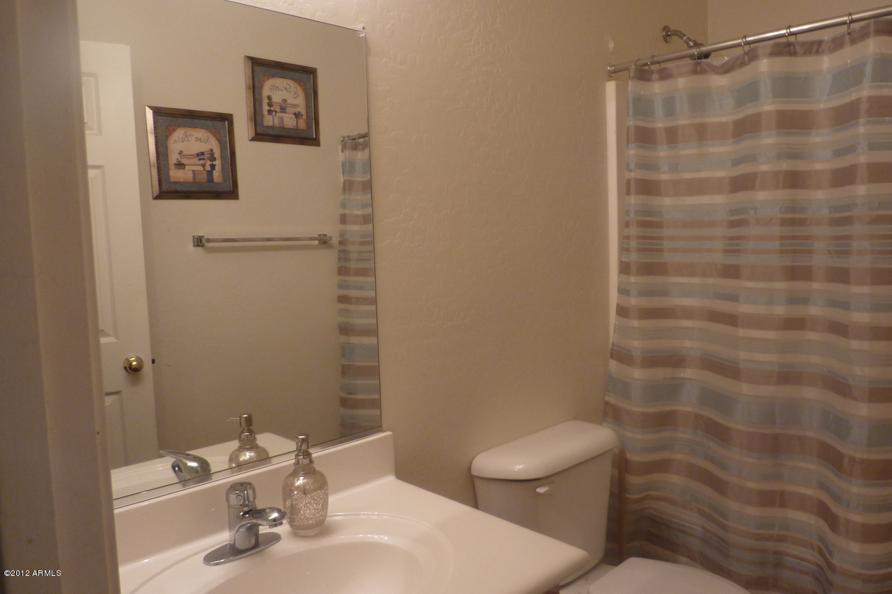 3421 West Fraktur Road Phoenix, AZ 85041 - Photo 9 of 16 P1060413