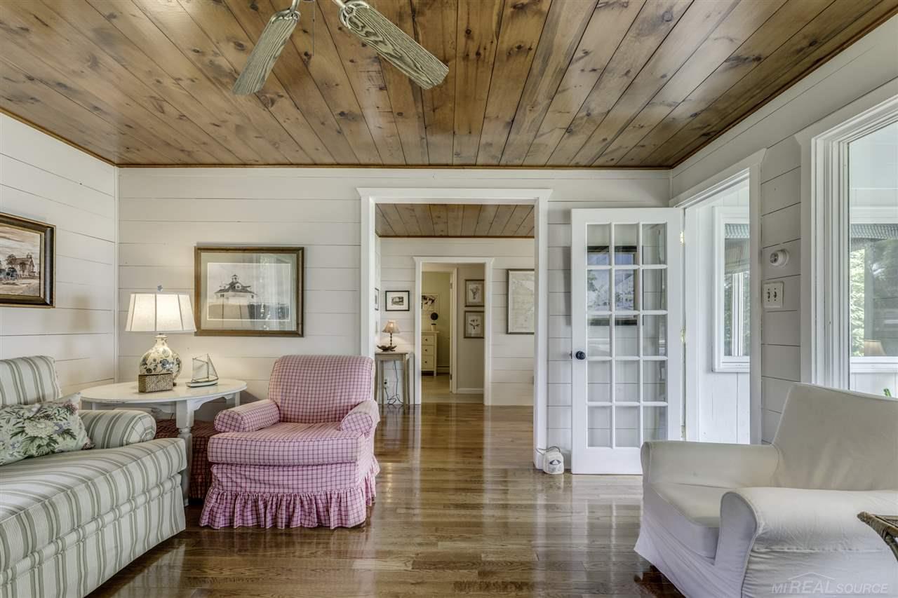4608 North Lakeshore Road Deckerville, MI 48427 - Photo 18 of 55 50018591-17.JPG