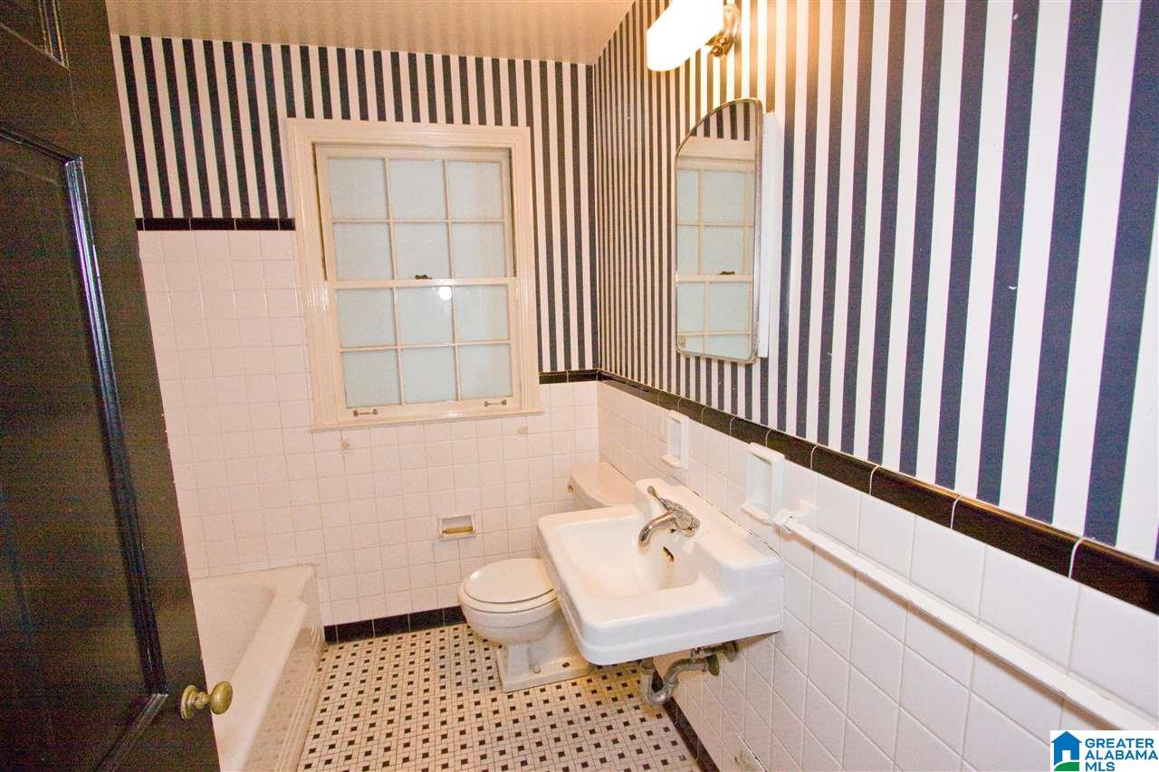 1713 Saulter Road Birmingham, AL 35209 - Photo 17 of 29
