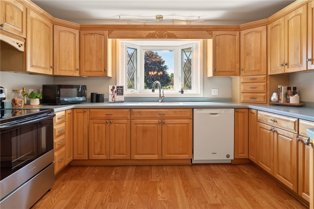 37 Ridge Port Circle Irondequoit, NY 14617 - Photo 10 of 41 Gallery Image 10
