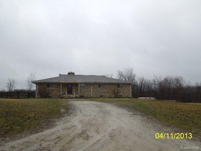 1603 Hadley Road Lapeer, MI 48446 - Photo 2 of 25 4-11 067.jpg